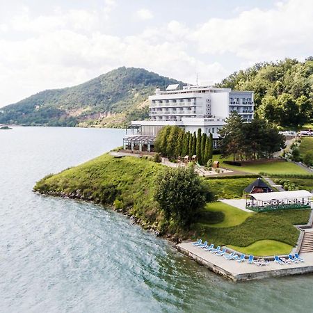 Hotel Eurobus Kaluza Bagian luar foto
