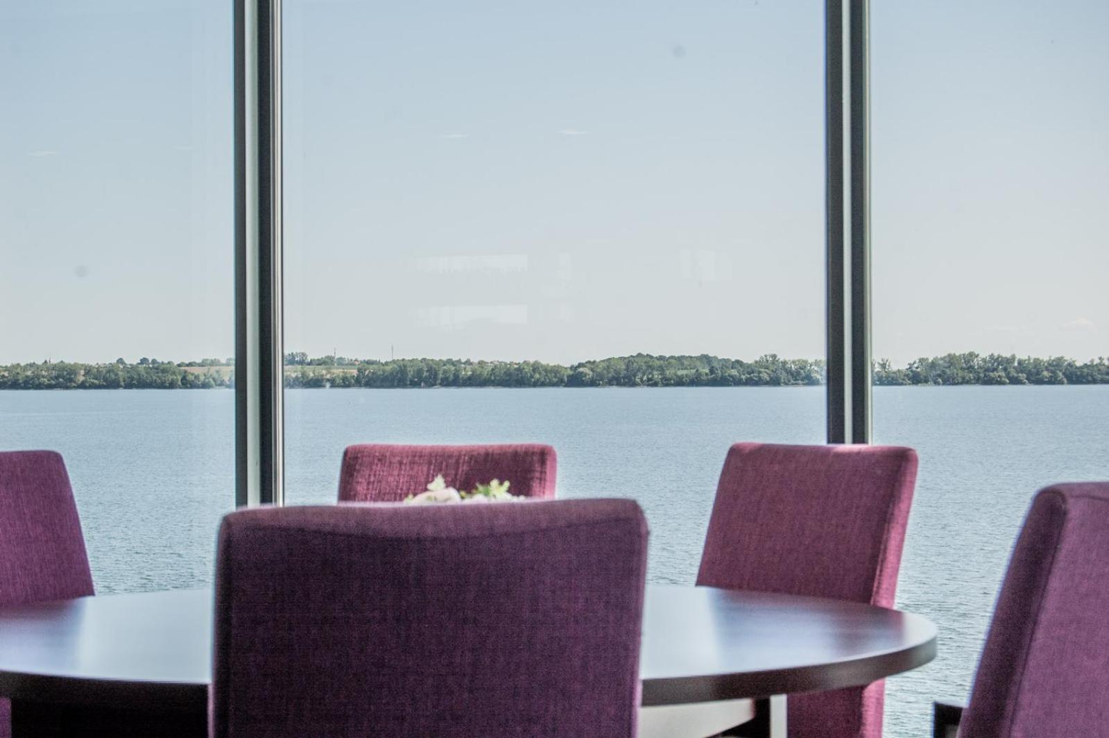 Hotel Eurobus Kaluza Bagian luar foto