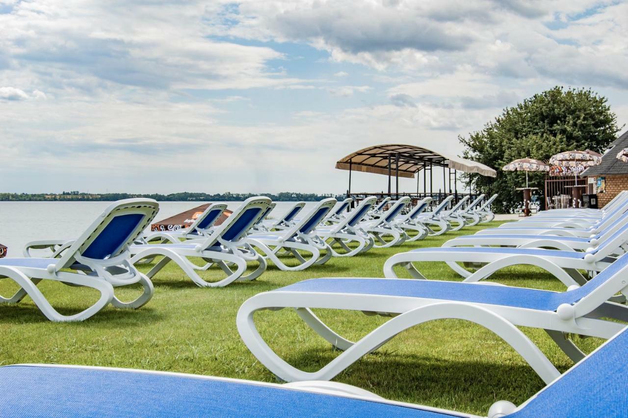 Hotel Eurobus Kaluza Bagian luar foto