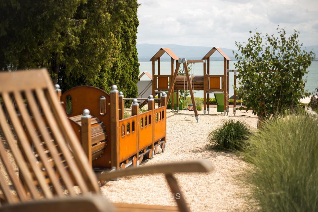 Hotel Eurobus Kaluza Bagian luar foto